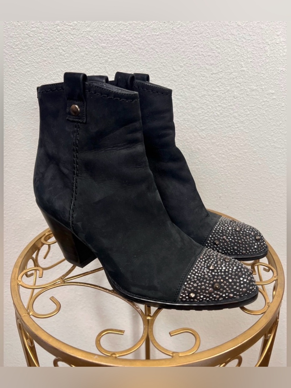 Stuart Weitzman Suede Crystal Studded Block Heel Bootie Boots Size 6